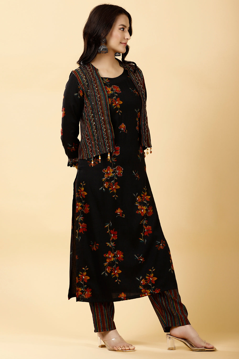 Black Colour Cotton Printed Kurta Set With Erhinc Jacket